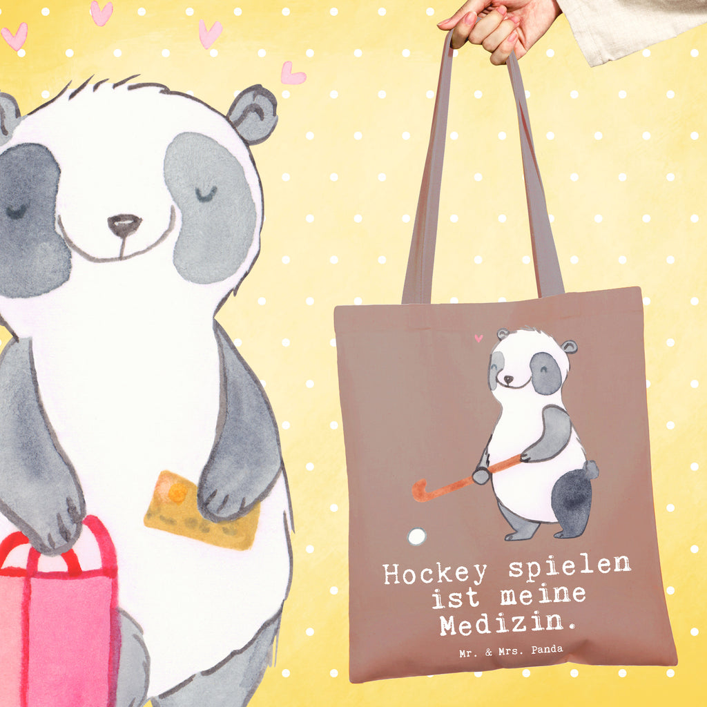 Tragetasche Panda Hockey spielen Medizin Beuteltasche, Beutel, Einkaufstasche, Jutebeutel, Stoffbeutel, Tasche, Shopper, Umhängetasche, Strandtasche, Schultertasche, Stofftasche, Tragetasche, Badetasche, Jutetasche, Einkaufstüte, Laptoptasche, Geschenk, Sport, Sportart, Hobby, Schenken, Danke, Dankeschön, Auszeichnung, Gewinn, Sportler, Hockey spielen, Feldhockey, Hockeyschläger, Hockey Verein