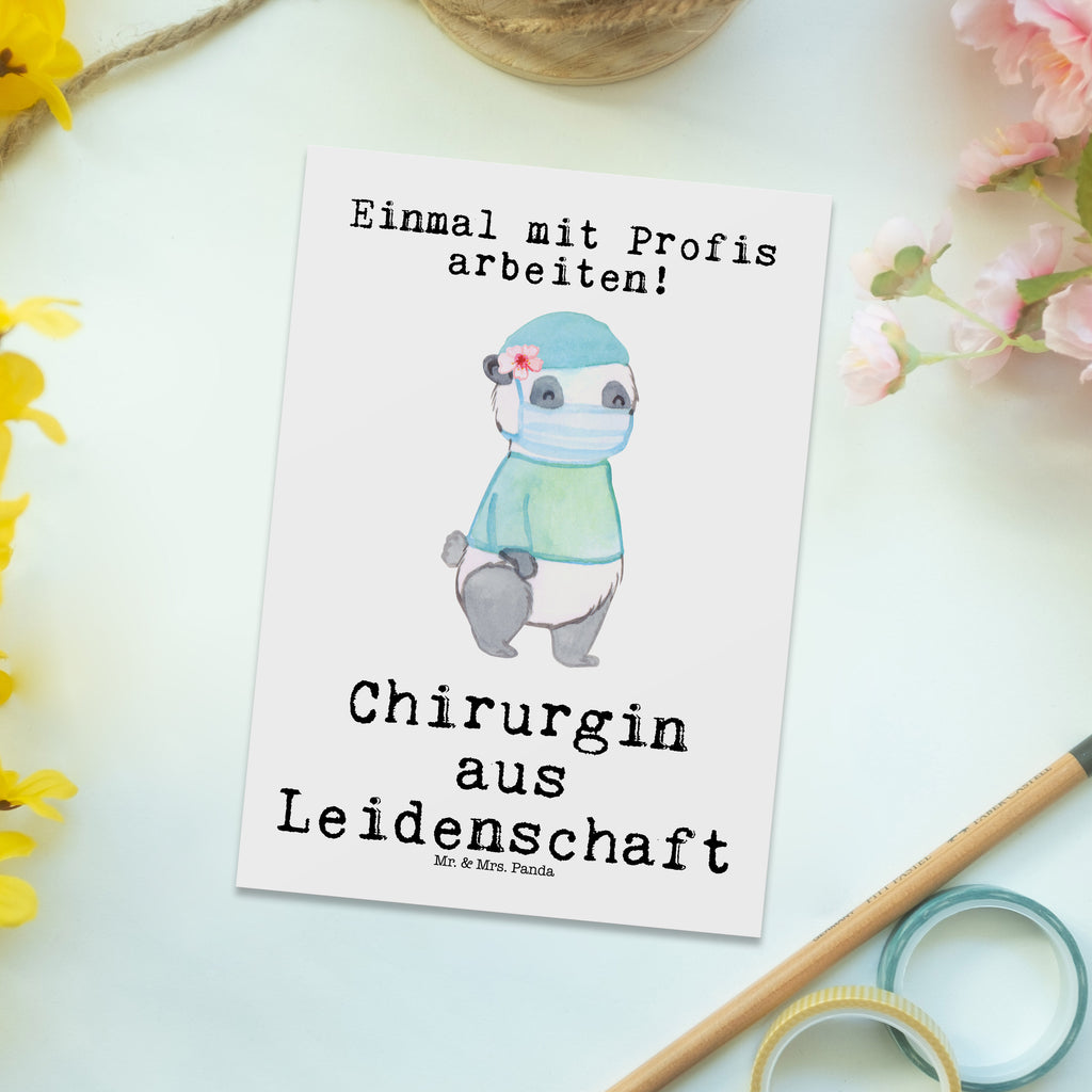 Postkarte Chirurgin aus Leidenschaft Postkarte, Karte, Geschenkkarte, Grußkarte, Einladung, Ansichtskarte, Geburtstagskarte, Einladungskarte, Dankeskarte, Ansichtskarten, Einladung Geburtstag, Einladungskarten Geburtstag, Beruf, Ausbildung, Jubiläum, Abschied, Rente, Kollege, Kollegin, Geschenk, Schenken, Arbeitskollege, Mitarbeiter, Firma, Danke, Dankeschön, Chirurgin, Unfallchirurgini, Notfallchirurgin, Krankenhaus, Ärztin, Medizinerin