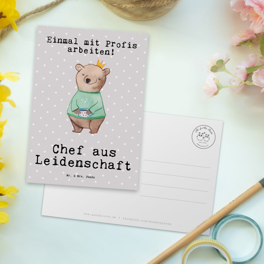 Postkarte Chef aus Leidenschaft Postkarte, Karte, Geschenkkarte, Grußkarte, Einladung, Ansichtskarte, Geburtstagskarte, Einladungskarte, Dankeskarte, Ansichtskarten, Einladung Geburtstag, Einladungskarten Geburtstag, Beruf, Ausbildung, Jubiläum, Abschied, Rente, Kollege, Kollegin, Geschenk, Schenken, Arbeitskollege, Mitarbeiter, Firma, Danke, Dankeschön, CEO, Chef, Führungskraft, Geschäftsinhaber, Firmeninhaber, Unternehmensinhaber, Direktor, Leiter