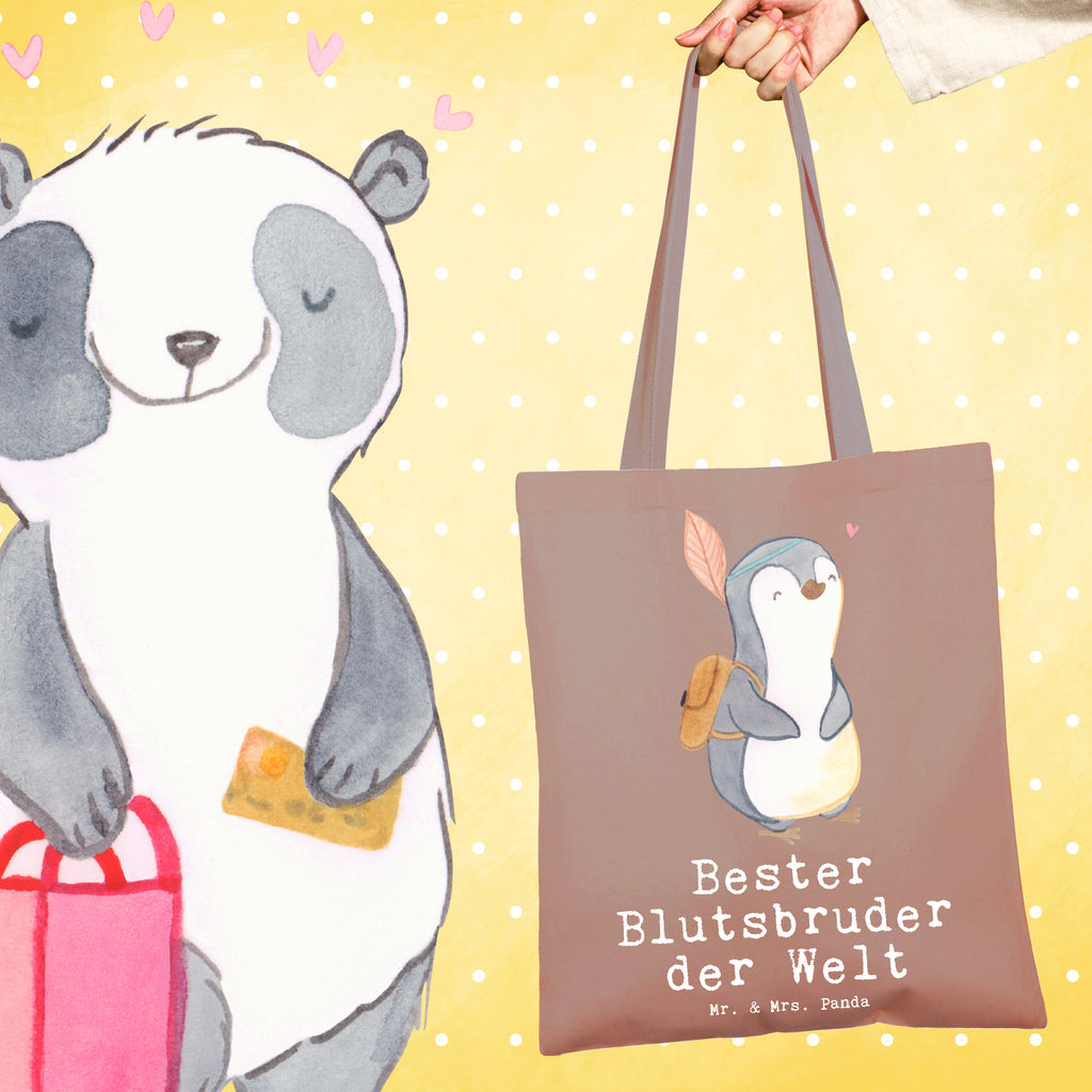 Tragetasche Pinguin Bester Blutsbruder der Welt Beuteltasche, Beutel, Einkaufstasche, Jutebeutel, Stoffbeutel, Tasche, Shopper, Umhängetasche, Strandtasche, Schultertasche, Stofftasche, Tragetasche, Badetasche, Jutetasche, Einkaufstüte, Laptoptasche, für, Dankeschön, Geschenk, Schenken, Geburtstag, Geburtstagsgeschenk, Geschenkidee, Danke, Bedanken, Mitbringsel, Freude machen, Geschenktipp, Abteilungsleiter, Leiter, Geschäftsführer, Vorgesetzter, Kollege, Arbeit, Büro, Abschiedsgeschenk, Ruhestand, Abschied, Chef