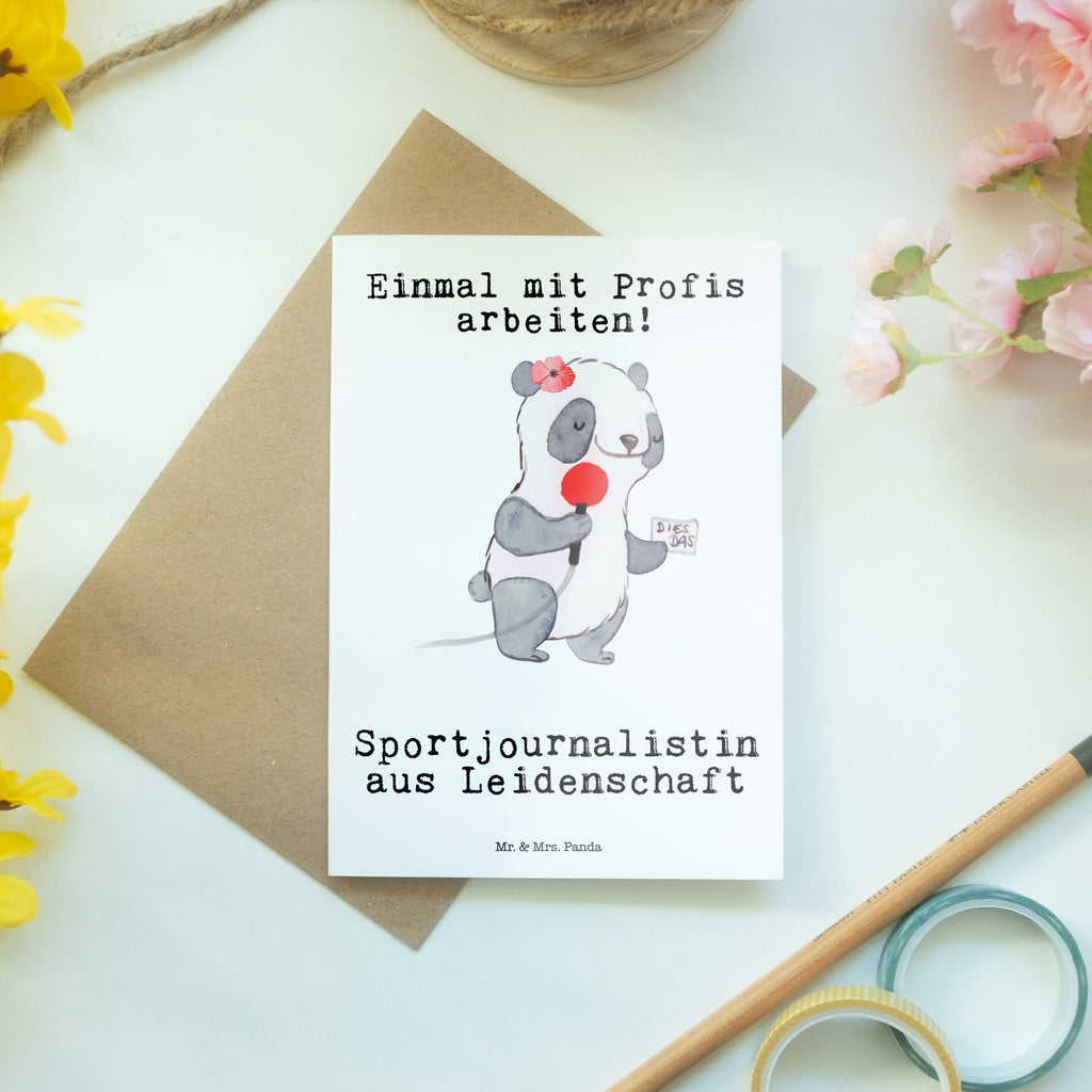 Grußkarte Sportjournalistin aus Leidenschaft Grußkarte, Klappkarte, Einladungskarte, Glückwunschkarte, Hochzeitskarte, Geburtstagskarte, Karte, Ansichtskarten, Beruf, Ausbildung, Jubiläum, Abschied, Rente, Kollege, Kollegin, Geschenk, Schenken, Arbeitskollege, Mitarbeiter, Firma, Danke, Dankeschön, Sportjournalistin, Journalistin, Reporterin, Redakteurin, Pressebüro, Studium