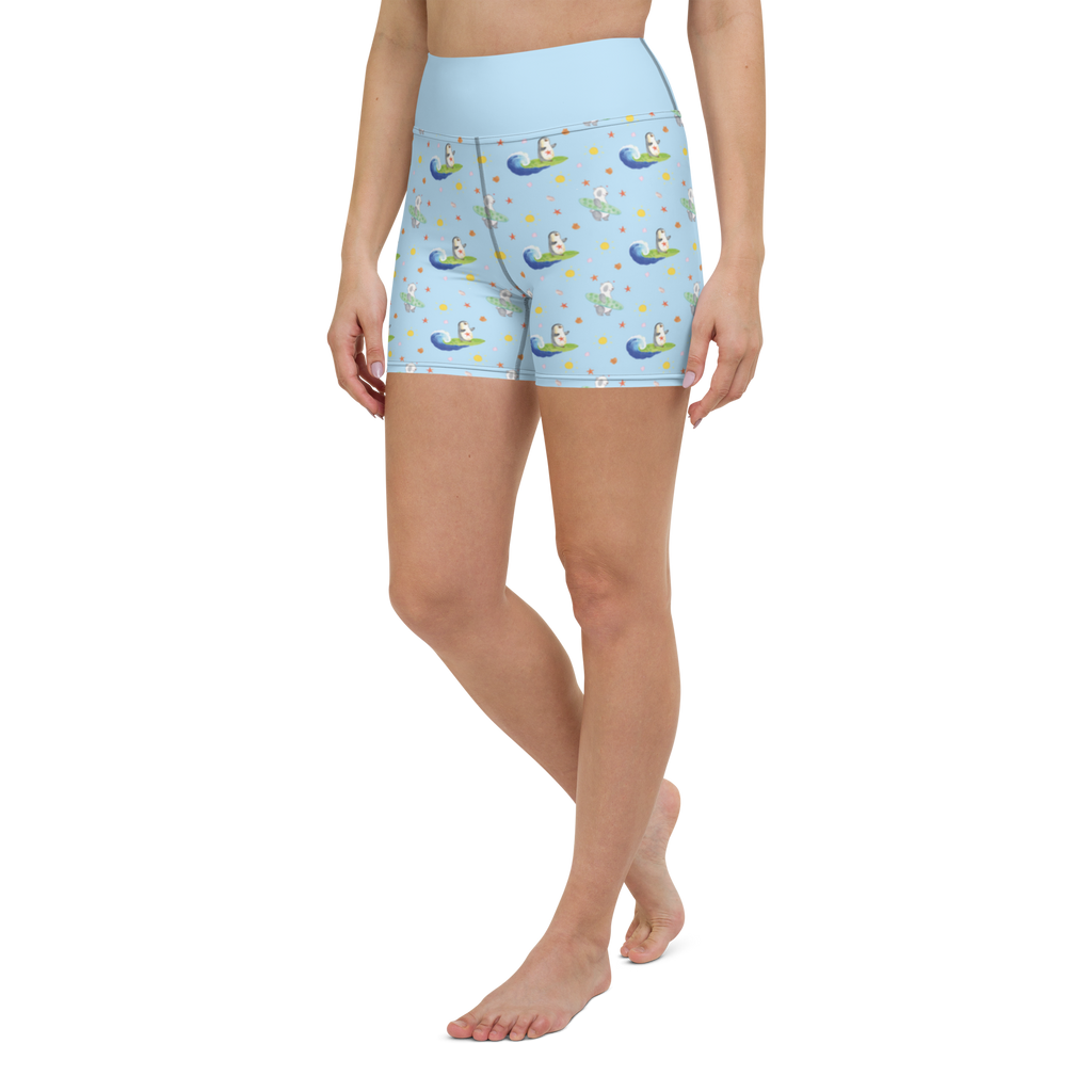 Yoga Shorts Pinguin Surfer Muster Yoga Shorts, Yogashorts, Sporthose, Sportshorts, Fitnesshose, Sportshorts Damen, Yoga Shorts Damen, Yogabekleidung, Sportbekleidung, Pinguin, Pinguine, surfen, Surfer, Hawaii, Urlaub, Wellen, Wellen reiten, Portugal