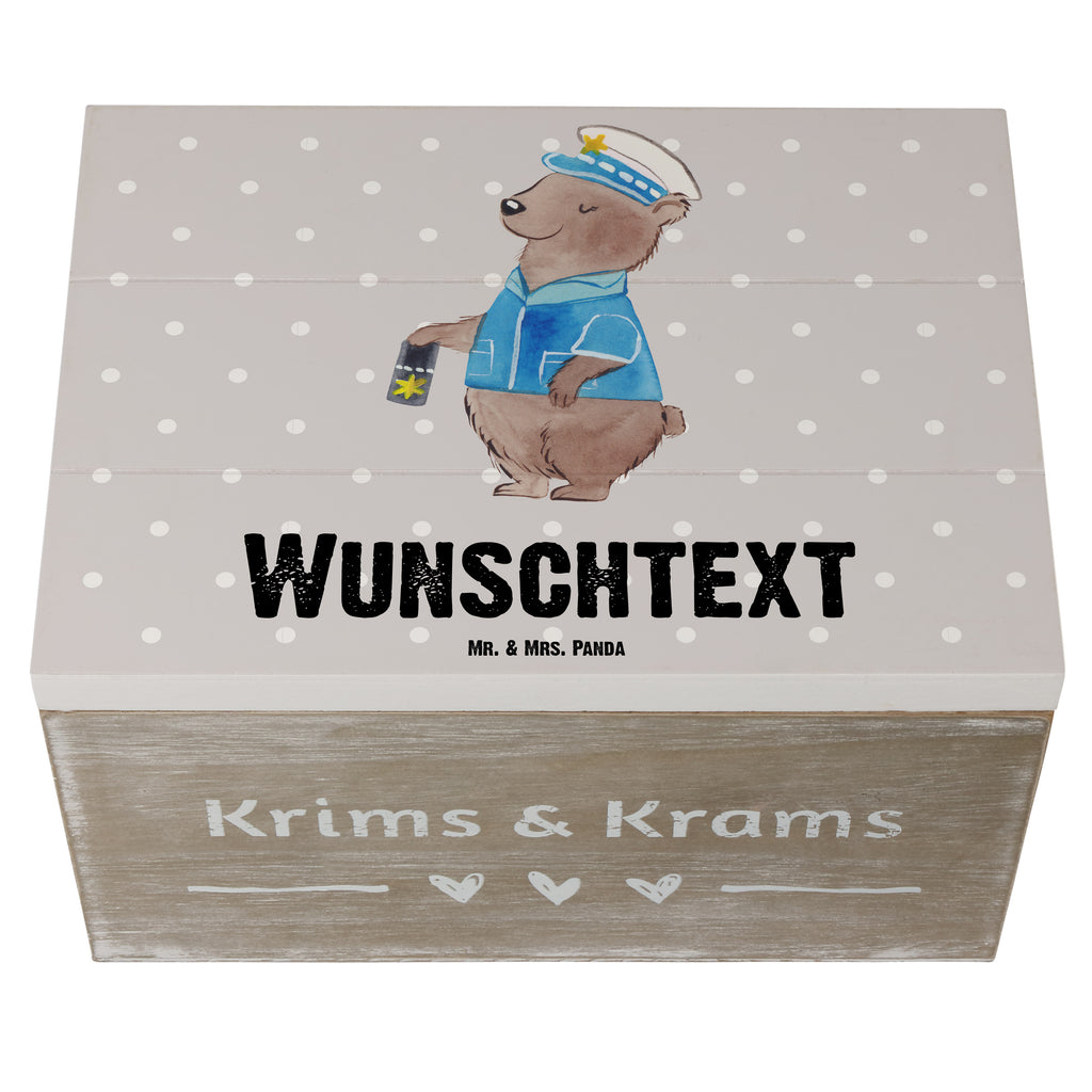 Personalisierte Holzkiste Polizistin Herz Holzkiste mit Namen, Kiste mit Namen, Schatzkiste mit Namen, Truhe mit Namen, Schatulle mit Namen, Erinnerungsbox mit Namen, Erinnerungskiste, mit Namen, Dekokiste mit Namen, Aufbewahrungsbox mit Namen, Holzkiste Personalisiert, Kiste Personalisiert, Schatzkiste Personalisiert, Truhe Personalisiert, Schatulle Personalisiert, Erinnerungsbox Personalisiert, Erinnerungskiste Personalisiert, Dekokiste Personalisiert, Aufbewahrungsbox Personalisiert, Geschenkbox personalisiert, GEschenkdose personalisiert, Beruf, Ausbildung, Jubiläum, Abschied, Rente, Kollege, Kollegin, Geschenk, Schenken, Arbeitskollege, Mitarbeiter, Firma, Danke, Dankeschön, Polizistin, Polizeibeamtin, Wachfrau, Cop, Polizei, Studium