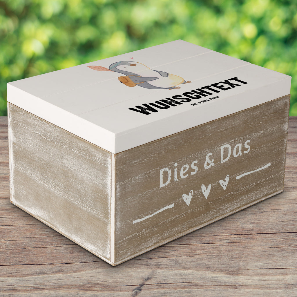 Personalisierte Holzkiste Pinguin Bestes Stiefkind der Welt Holzkiste mit Namen, Kiste mit Namen, Schatzkiste mit Namen, Truhe mit Namen, Schatulle mit Namen, Erinnerungsbox mit Namen, Erinnerungskiste, mit Namen, Dekokiste mit Namen, Aufbewahrungsbox mit Namen, Holzkiste Personalisiert, Kiste Personalisiert, Schatzkiste Personalisiert, Truhe Personalisiert, Schatulle Personalisiert, Erinnerungsbox Personalisiert, Erinnerungskiste Personalisiert, Dekokiste Personalisiert, Aufbewahrungsbox Personalisiert, Geschenkbox personalisiert, GEschenkdose personalisiert, für, Dankeschön, Geschenk, Schenken, Geburtstag, Geburtstagsgeschenk, Geschenkidee, Danke, Bedanken, Mitbringsel, Freude machen, Geschenktipp, Stiefkind, angeheiratet, Kinder, Kind, Kid, Kids, Kiddy, Bestes, Tochter, Sohn, Nachwuchs, Geburt, Liebling, Taufe