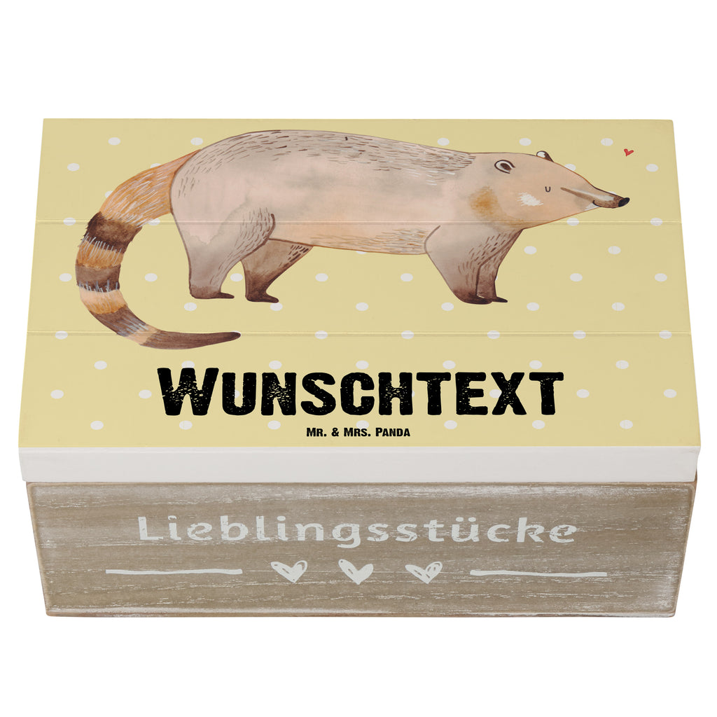 Personalisierte Holzkiste Nasenbaer Holzkiste mit Namen, Kiste mit Namen, Schatzkiste mit Namen, Truhe mit Namen, Schatulle mit Namen, Erinnerungsbox mit Namen, Erinnerungskiste, mit Namen, Dekokiste mit Namen, Aufbewahrungsbox mit Namen, Holzkiste Personalisiert, Kiste Personalisiert, Schatzkiste Personalisiert, Truhe Personalisiert, Schatulle Personalisiert, Erinnerungsbox Personalisiert, Erinnerungskiste Personalisiert, Dekokiste Personalisiert, Aufbewahrungsbox Personalisiert, Geschenkbox personalisiert, GEschenkdose personalisiert, Tiermotive, Gute Laune, lustige Sprüche, Tiere, Nasenbär, Nasenbären, Rüsselbär, Bär