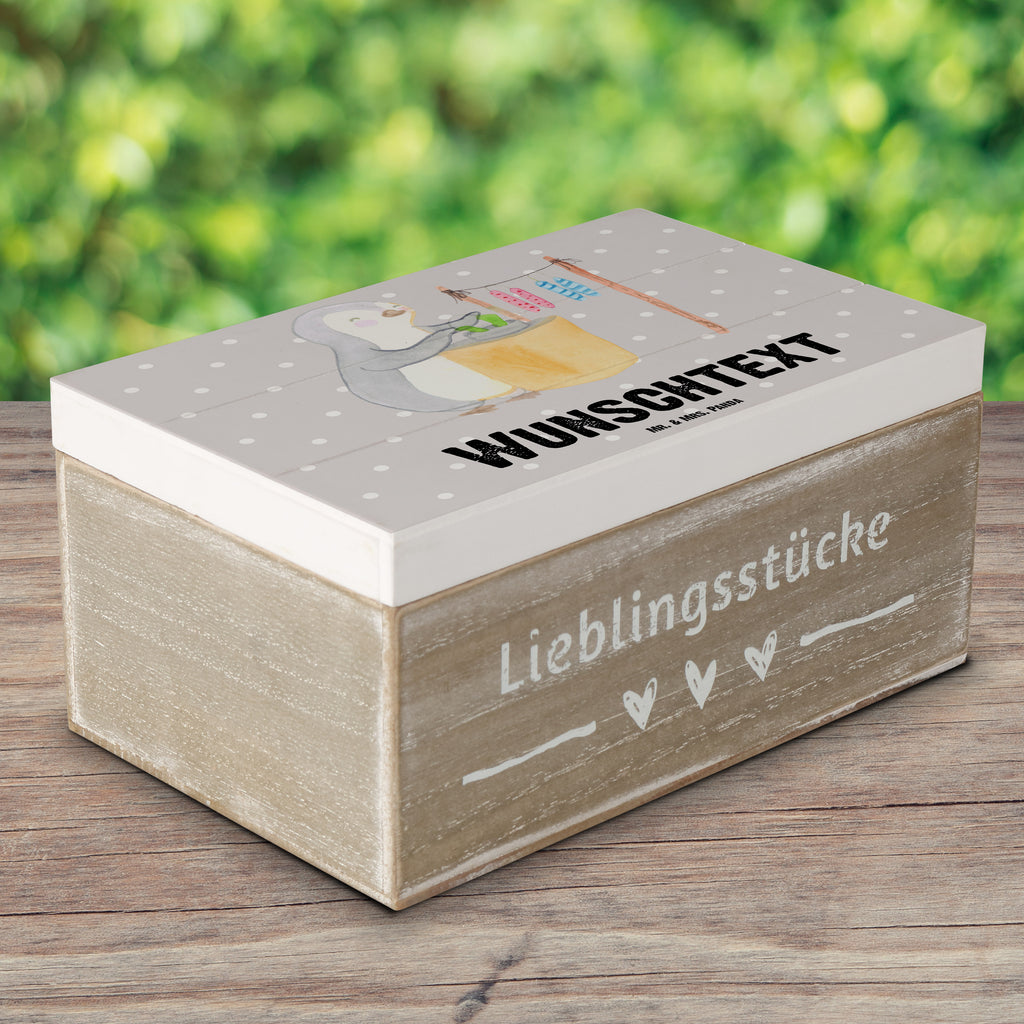 Personalisierte Holzkiste Pinguin Kerzenziehen Holzkiste mit Namen, Kiste mit Namen, Schatzkiste mit Namen, Truhe mit Namen, Schatulle mit Namen, Erinnerungsbox mit Namen, Erinnerungskiste, mit Namen, Dekokiste mit Namen, Aufbewahrungsbox mit Namen, Holzkiste Personalisiert, Kiste Personalisiert, Schatzkiste Personalisiert, Truhe Personalisiert, Schatulle Personalisiert, Erinnerungsbox Personalisiert, Erinnerungskiste Personalisiert, Dekokiste Personalisiert, Aufbewahrungsbox Personalisiert, Geschenkbox personalisiert, GEschenkdose personalisiert, Geschenk, Sport, Sportart, Hobby, Schenken, Danke, Dankeschön, Auszeichnung, Gewinn, Sportler, Kerzenziehen, Kerzen ziehen. DIY, Deko basteln