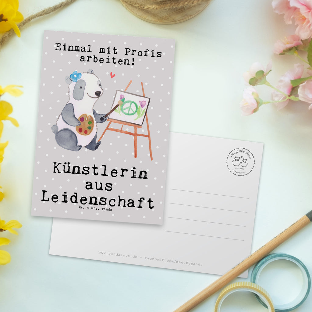 Postkarte Künstlerin aus Leidenschaft Postkarte, Karte, Geschenkkarte, Grußkarte, Einladung, Ansichtskarte, Geburtstagskarte, Einladungskarte, Dankeskarte, Ansichtskarten, Einladung Geburtstag, Einladungskarten Geburtstag, Beruf, Ausbildung, Jubiläum, Abschied, Rente, Kollege, Kollegin, Geschenk, Schenken, Arbeitskollege, Mitarbeiter, Firma, Danke, Dankeschön, Künstlerin, Malerin, Kunstmalerin, Galerie Eröffnung, Kunstschule