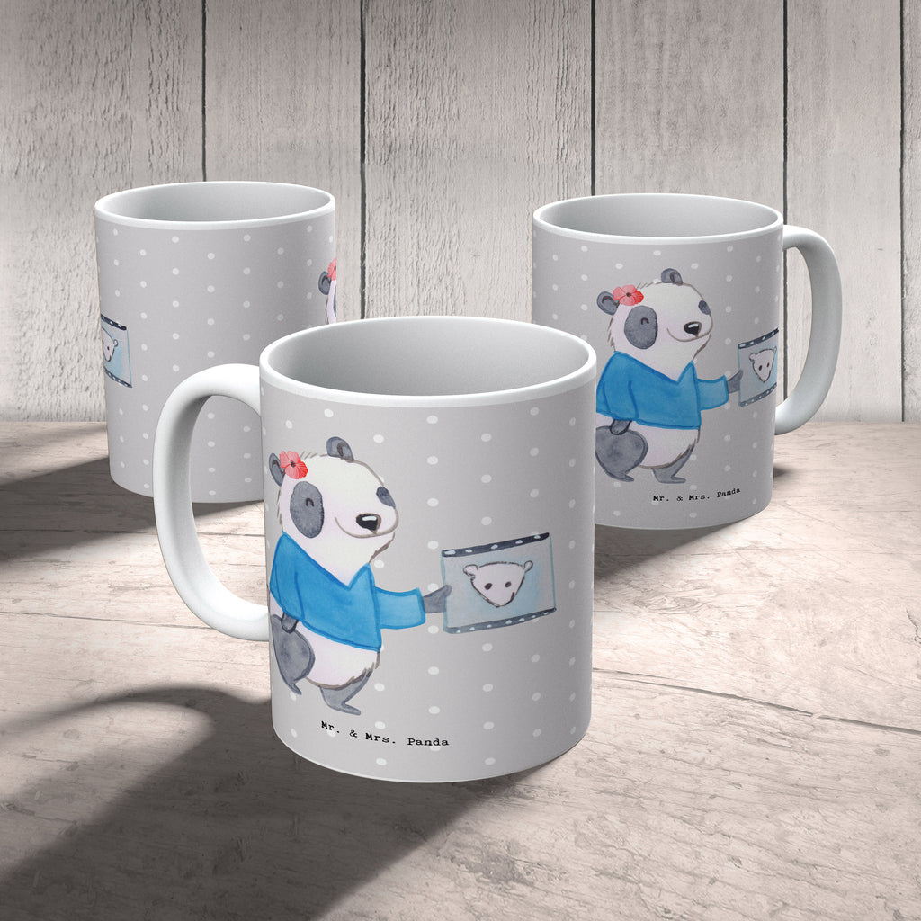 Tasse Radiologie Assistentin mit Herz Tasse, Kaffeetasse, Teetasse, Becher, Kaffeebecher, Teebecher, Keramiktasse, Porzellantasse, Büro Tasse, Geschenk Tasse, Tasse Sprüche, Tasse Motive, Kaffeetassen, Tasse bedrucken, Designer Tasse, Cappuccino Tassen, Schöne Teetassen, Beruf, Ausbildung, Jubiläum, Abschied, Rente, Kollege, Kollegin, Geschenk, Schenken, Arbeitskollege, Mitarbeiter, Firma, Danke, Dankeschön