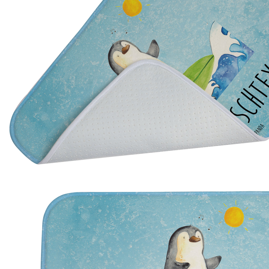 Personalisierter Badvorleger Pinguin Surfer Personalisierte Badematte, Personalisierter Badteppich, Personalisierter Duschvorleger, Personalisierter Badezimmerteppich, Personalisierter Badezimmermatte, Personalisierter Badvorleger, Personalisierter Duschmatte, Personalisierter Duschteppich, Badematte mit Namen, Badteppich mit Namen, Duschvorleger mit Namen, Badezimmerteppich mit Namen, Badezimmermatte mit Namen, Badvorleger mit Namen, Duschmatte mit Namen, Duschteppich mit Namen, Wunschtext, Badvorleger selbst bedrucken, Wunschname, Personalisieren, Pinguin, Pinguine, surfen, Surfer, Hawaii, Urlaub, Wellen, Wellen reiten, Portugal