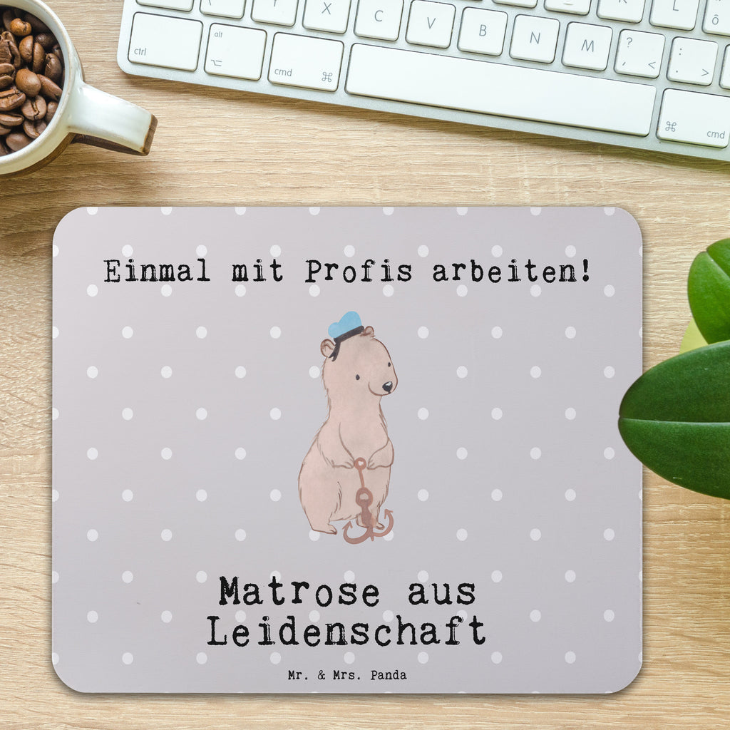 Mauspad Matrose aus Leidenschaft Mousepad, Computer zubehör, Büroausstattung, PC Zubehör, Arbeitszimmer, Mauspad, Einzigartiges Mauspad, Designer Mauspad, Mausunterlage, Mauspad Büro, Beruf, Ausbildung, Jubiläum, Abschied, Rente, Kollege, Kollegin, Geschenk, Schenken, Arbeitskollege, Mitarbeiter, Firma, Danke, Dankeschön, Matrose, Seemann, Seeleute, Schiff, Schiffsmechaniker