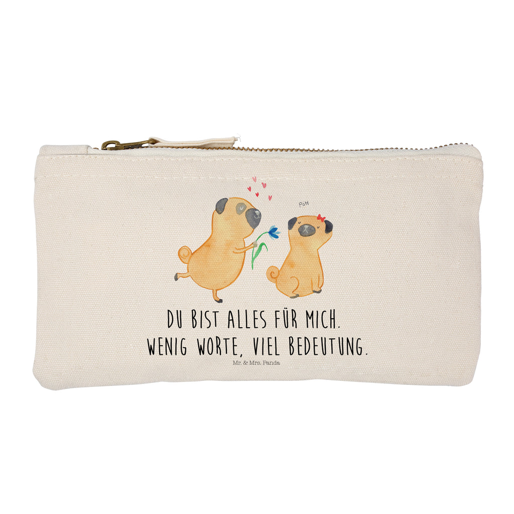 Schminktasche Mops Verliebt Schminktasche, Kosmetiktasche, Kosmetikbeutel, Stiftemäppchen, Etui, Federmappe, Makeup, XXL, Schminketui, Kosmetiketui, Schlamperetui, Hund, Hundemotiv, Haustier, Hunderasse, Tierliebhaber, Hundebesitzer, Sprüche, Mops, Möpse, Hundeliebe, verliebt, Liebe, Liebesspruch. Verlobt, Geschenk Freund, Partner