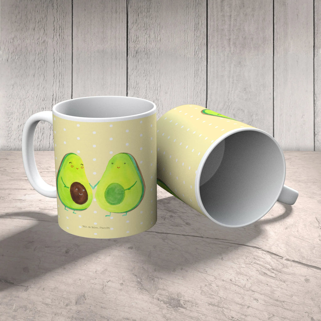 Tasse Avocado Pärchen Tasse, Kaffeetasse, Teetasse, Becher, Kaffeebecher, Teebecher, Keramiktasse, Porzellantasse, Büro Tasse, Geschenk Tasse, Tasse Sprüche, Tasse Motive, Kaffeetassen, Tasse bedrucken, Designer Tasse, Cappuccino Tassen, Schöne Teetassen, Avocado, Veggie, Vegan, Gesund, Avocuddle, Liebe, Schwangerschaft, Familie, Babyshower, Babyparty, Hochzeit, Kinder, Avocados, Geburt