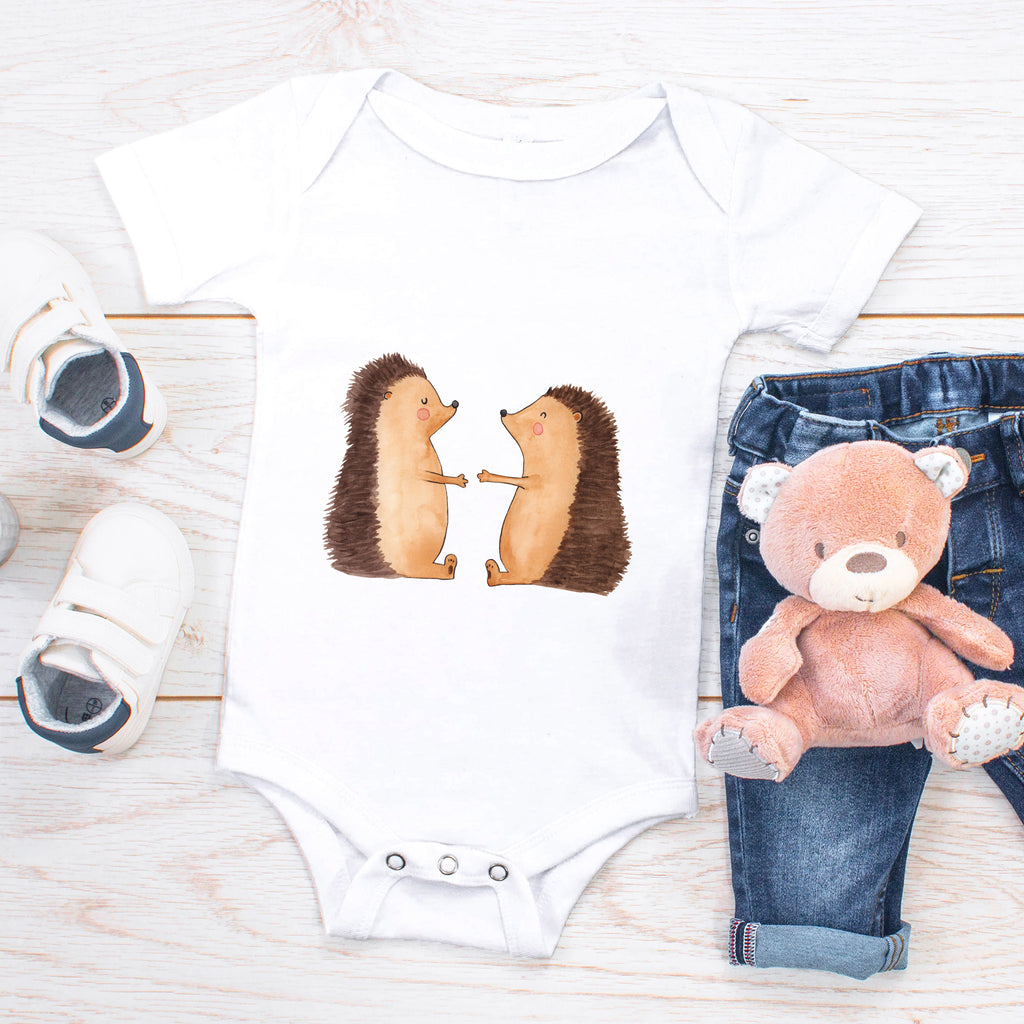 Organic Baby Body Igel Liebe Babykleidung, Babystrampler, Strampler, Wickelbody, Baby Erstausstattung, Junge, Mädchen, Liebe, Partner, Freund, Freundin, Ehemann, Ehefrau, Heiraten, Verlobung, Heiratsantrag, Liebesgeschenk, Jahrestag, Hocheitstag, Verliebt, Verlobt, Verheiratet, Geschenk, Liebesbeweis, Hochzeitstag, Hochzeit, Igel