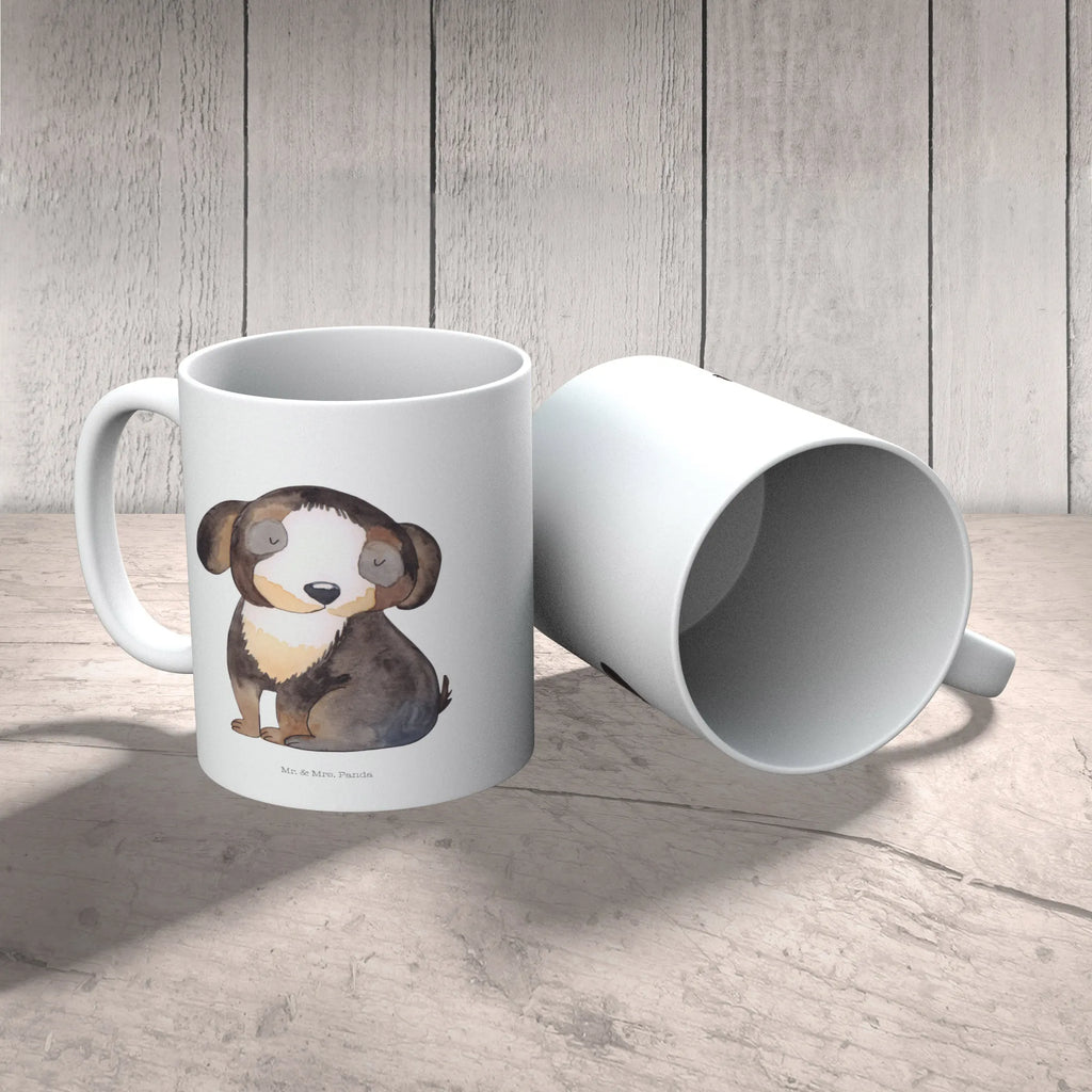 Tasse Hund entspannt Tasse, Kaffeetasse, Teetasse, Becher, Kaffeebecher, Teebecher, Keramiktasse, Porzellantasse, Büro Tasse, Geschenk Tasse, Tasse Sprüche, Tasse Motive, Kaffeetassen, Tasse bedrucken, Designer Tasse, Cappuccino Tassen, Schöne Teetassen, Hund, Hundemotiv, Haustier, Hunderasse, Tierliebhaber, Hundebesitzer, Sprüche, schwarzer Hund, Hundeliebe, Liebe, Hundeglück