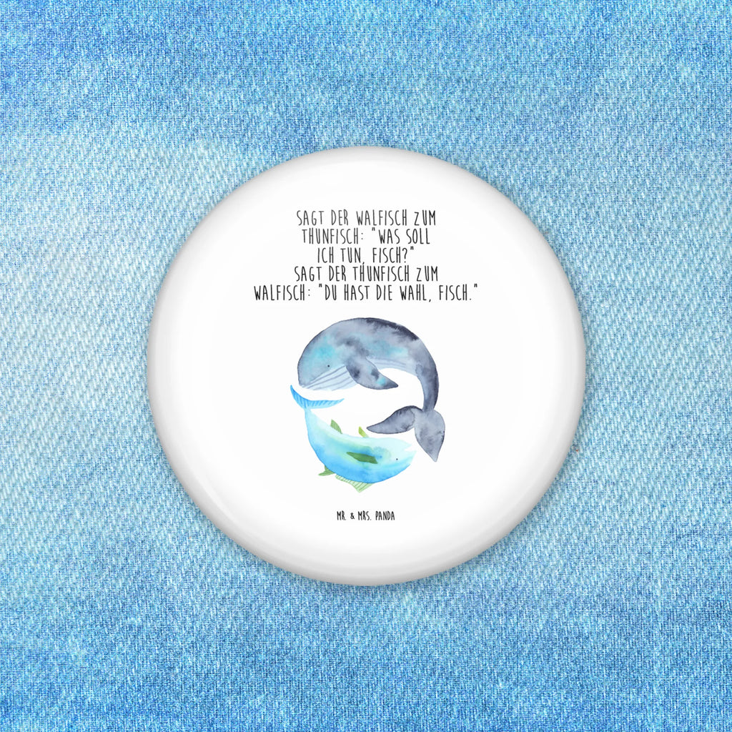 Button Walfisch & Thunfisch 50mm Button, Button, Pin, Anstecknadel, Tiermotive, Gute Laune, lustige Sprüche, Tiere, Wal, Wahl, Tunfisch, Wortwitz lustig, Spruch lustig, Flachwitz, Witz, Spruch des Tages, Flachwitz Geschenk