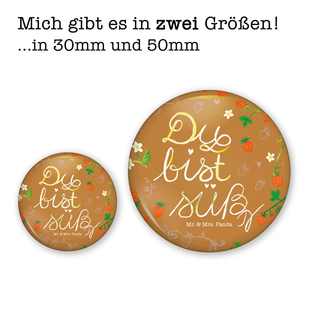 Button Erdbeeren Du bist süß 50mm Button, Button, Pin, Anstecknadel, Blumen Deko, Frühlings Deko, Sommer Deko, Dekoration, positive Botschaft, Naturliebhaber, Outdoor, Natur, Abenteuer, Erdbeere, süß, Du bist süß, Liebe Spruch, Liebe Zitat, Kompliment, Geschenk Freundin, Jahrestag, Geschenk Partner, Deko