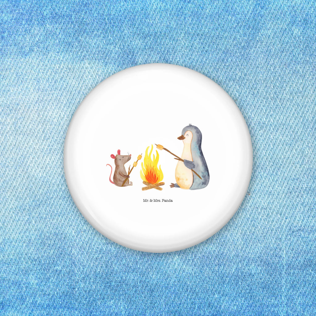 Button Pinguin Lagerfeuer 50mm Button, Button, Pin, Anstecknadel, Pinguin, Maus, Pinguine, Lagerfeuer, Leben, Arbeit, Job, Motivation, Büro, Büroalltag, Lebensspruch, Lebensmotivation, Neustart, Liebe, grillen, Feuer, Marshmallows