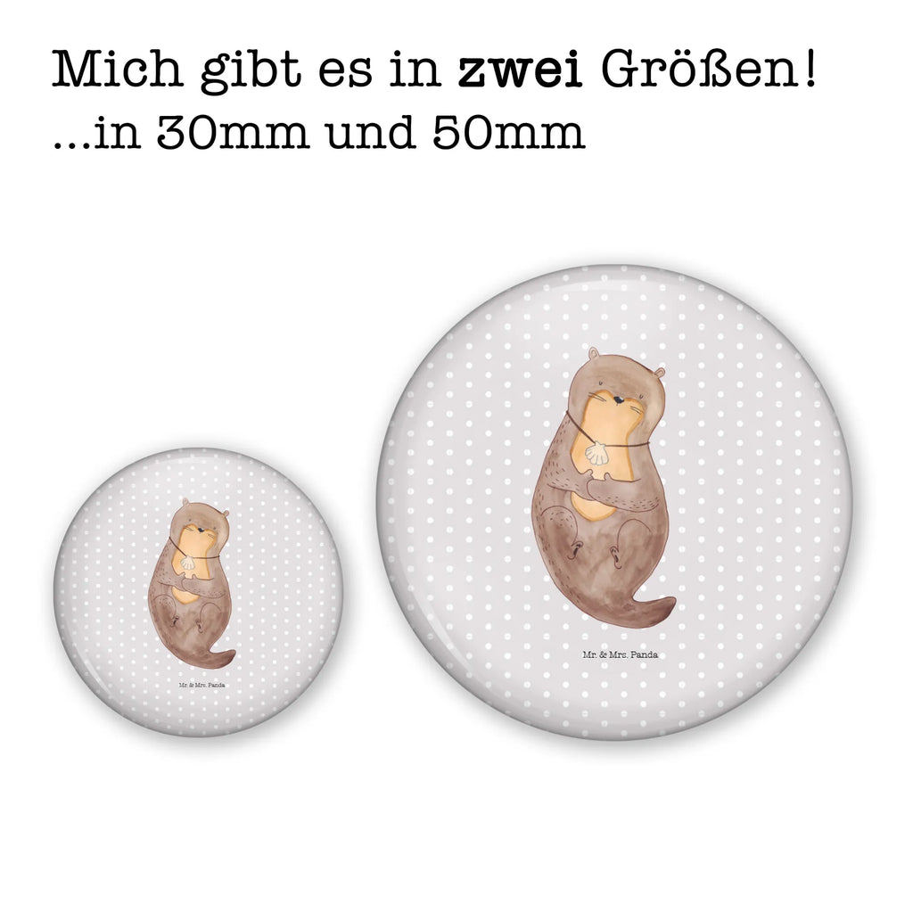 Button Otter mit Muschelmedaillon 50mm Button, Button, Pin, Anstecknadel, Otter, Fischotter, Seeotter, Otterliebe, grübeln, träumen, Motivation, Tagträumen, Büro