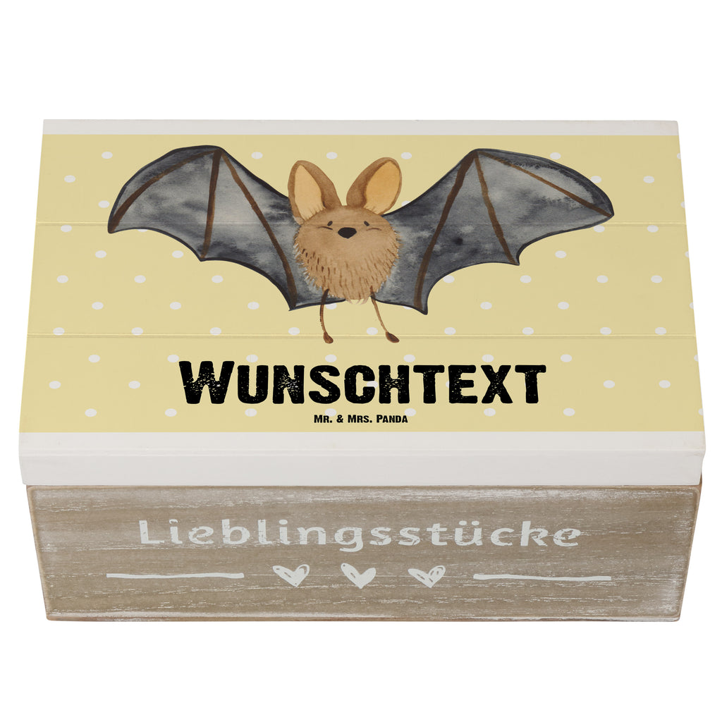 Personalisierte Holzkiste Fledermaus Flügel Holzkiste mit Namen, Kiste mit Namen, Schatzkiste mit Namen, Truhe mit Namen, Schatulle mit Namen, Erinnerungsbox mit Namen, Erinnerungskiste, mit Namen, Dekokiste mit Namen, Aufbewahrungsbox mit Namen, Holzkiste Personalisiert, Kiste Personalisiert, Schatzkiste Personalisiert, Truhe Personalisiert, Schatulle Personalisiert, Erinnerungsbox Personalisiert, Erinnerungskiste Personalisiert, Dekokiste Personalisiert, Aufbewahrungsbox Personalisiert, Geschenkbox personalisiert, GEschenkdose personalisiert, Tiermotive, Gute Laune, lustige Sprüche, Tiere