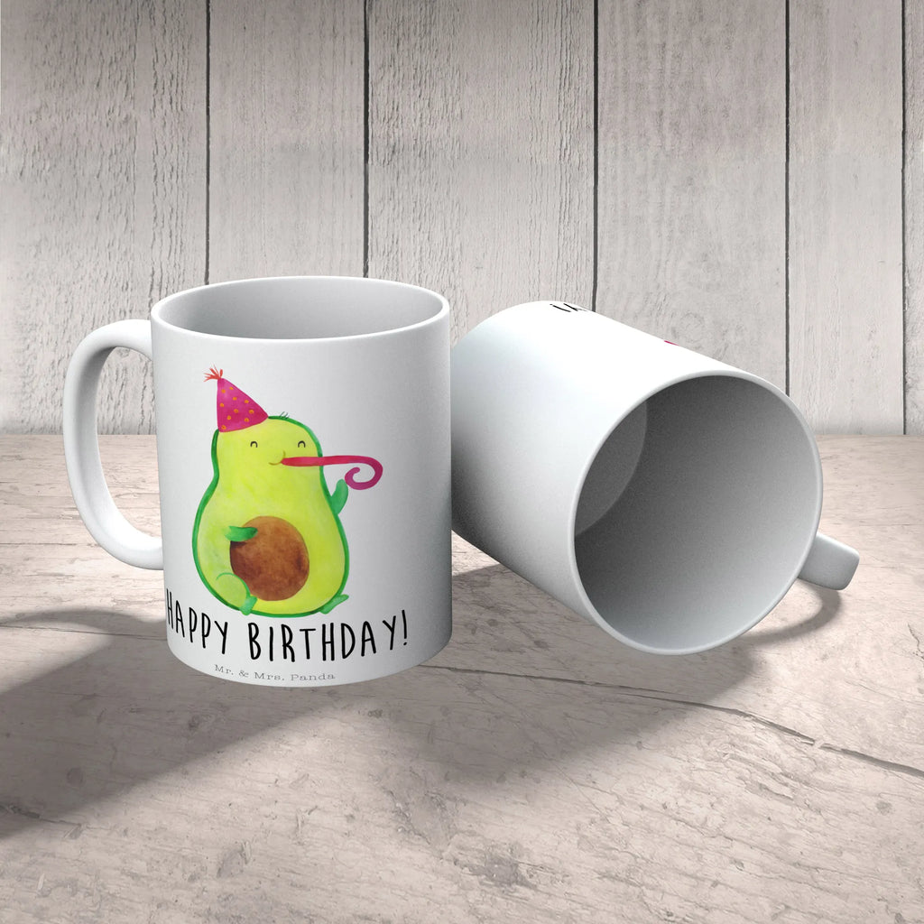 Tasse Avocado Birthday Tasse, Kaffeetasse, Teetasse, Becher, Kaffeebecher, Teebecher, Keramiktasse, Porzellantasse, Büro Tasse, Geschenk Tasse, Tasse Sprüche, Tasse Motive, Kaffeetassen, Tasse bedrucken, Designer Tasse, Cappuccino Tassen, Schöne Teetassen, Avocado, Veggie, Vegan, Gesund