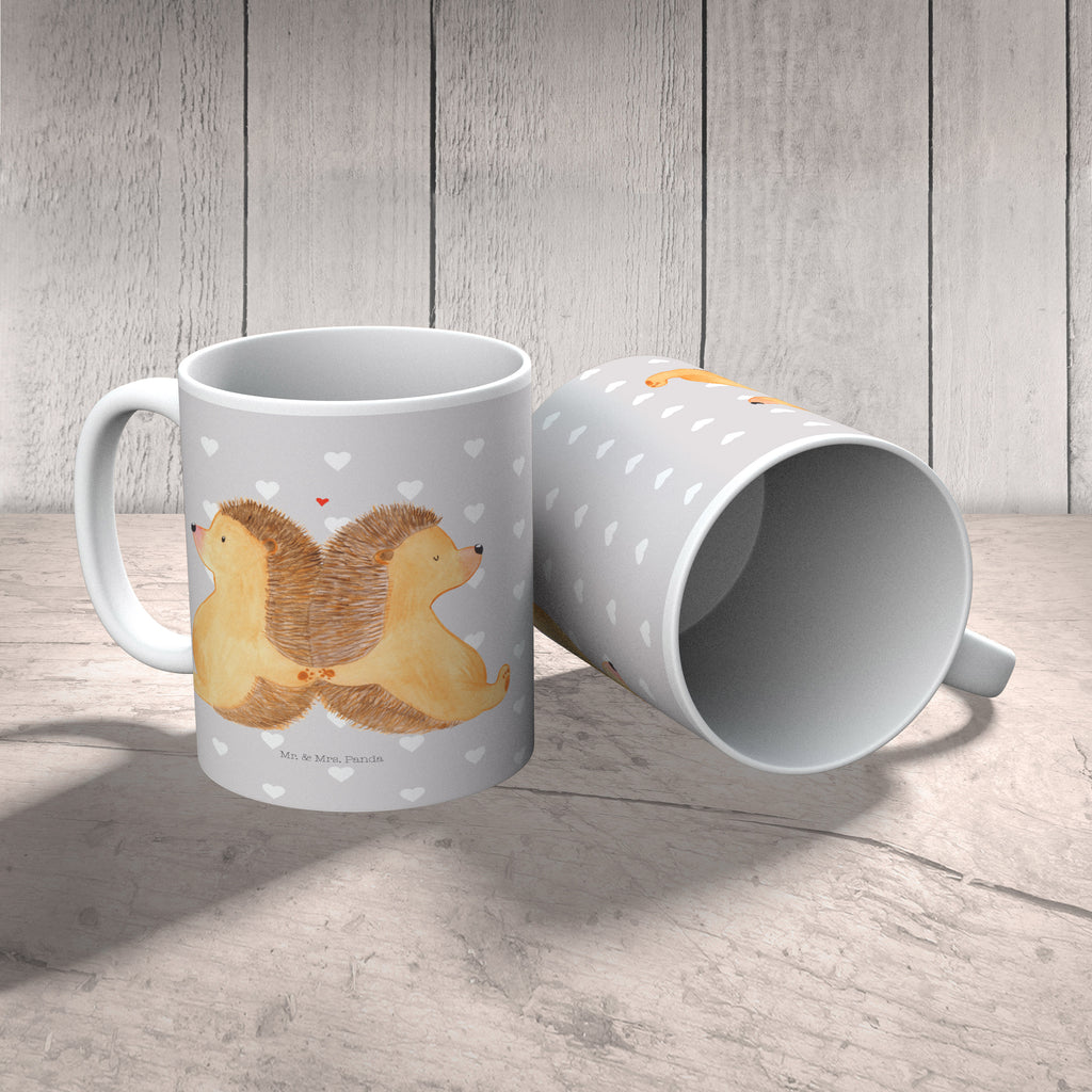 Kindertasse Igel händchenhaltend Kindertasse, Kinder Tasse, Kunststoff Tasse, Kindergarten Tasse, Trinkbecher, Camping Becher, Kaffeetasse, Kunststoffbecher, Kindergartenbecher, Outdoorgeschirr, Kunststoffgeschirr, Reisebecher, Reisetasse, Kinderbecher, Bruchfeste Tasse, Bruchsichere Tasse, Plastik Tasse, Plastiktasse, Liebe, Partner, Freund, Freundin, Ehemann, Ehefrau, Heiraten, Verlobung, Heiratsantrag, Liebesgeschenk, Jahrestag, Hocheitstag, Igel, Igelliebe, Hand in Hand, Liebesbeweis, große Liebe, Liebesbotschaft, Hochzeit, Lieblingsmensch, Gemeinsamkeit, Love, Geschenk für zwei