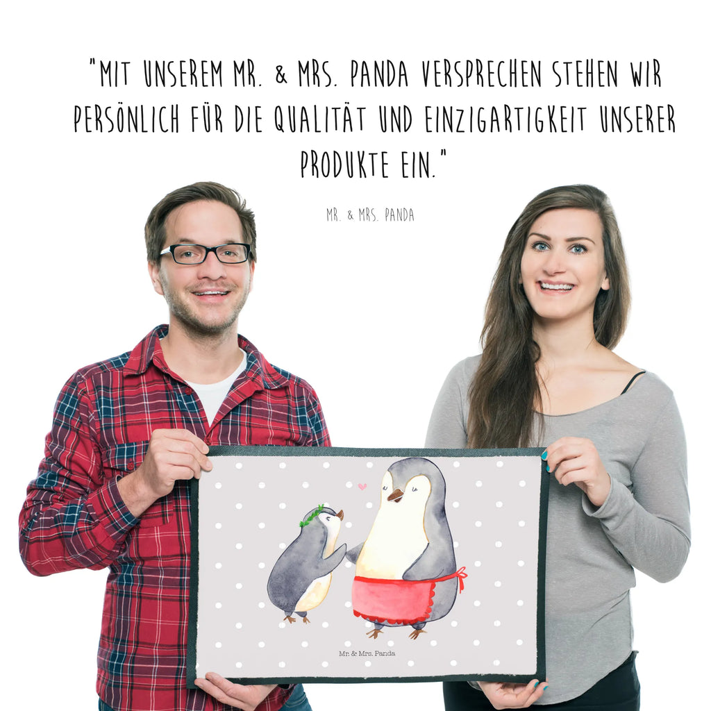 Fußmatte Pinguin mit Kind Türvorleger, Schmutzmatte, Fußabtreter, Matte, Schmutzfänger, Fußabstreifer, Schmutzfangmatte, Türmatte, Motivfußmatte, Haustürmatte, Vorleger, Fussmatten, Fußmatten, Gummimatte, Fußmatte außen, Fußmatte innen, Fussmatten online, Gummi Matte, Sauberlaufmatte, Fußmatte waschbar, Fußmatte outdoor, Schmutzfangmatte waschbar, Eingangsteppich, Fußabstreifer außen, Fußabtreter außen, Schmutzfangteppich, Fußmatte außen wetterfest, Familie, Vatertag, Muttertag, Bruder, Schwester, Mama, Papa, Oma, Opa, Geschenk, Mami, Mutti, Mutter, Geburststag