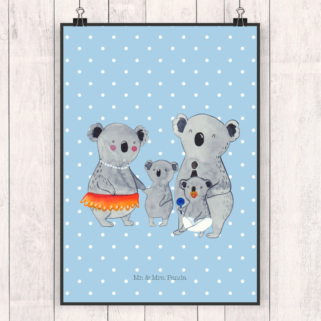 Poster Koala Familie Poster, Wandposter, Bild, Wanddeko, Küchenposter, Kinderposter, Wanddeko Bild, Raumdekoration, Wanddekoration, Handgemaltes Poster, Mr. & Mrs. Panda Poster, Designposter, Kunstdruck, Posterdruck, Familie, Vatertag, Muttertag, Bruder, Schwester, Mama, Papa, Oma, Opa, Koala, Koalas, Family, Kinder, Geschwister, Familienleben