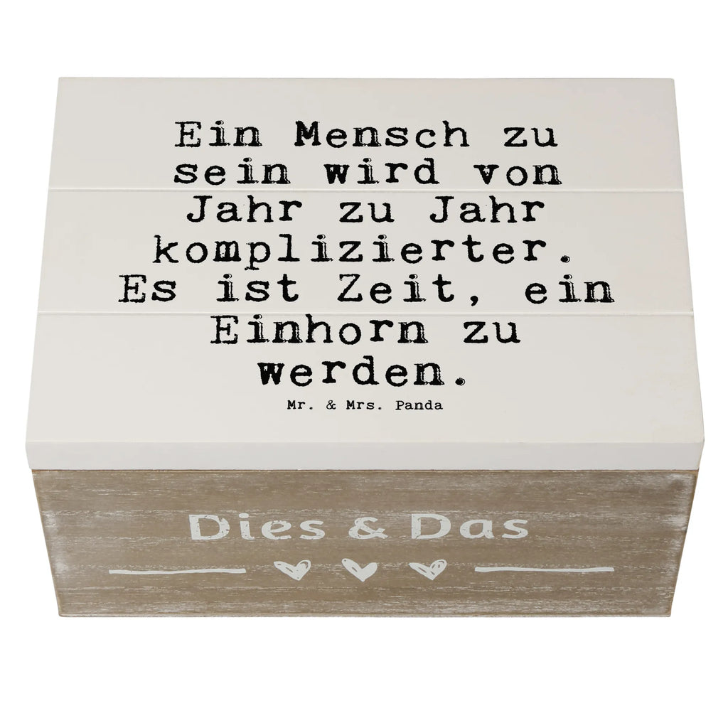 Holzkiste Sprüche und Zitate Ein Mensch zu sein wird von Jahr zu Jahr komplizierter. Es ist Zeit, ein Einhorn zu werden. Holzkiste, Kiste, Schatzkiste, Truhe, Schatulle, XXL, Erinnerungsbox, Erinnerungskiste, Dekokiste, Aufbewahrungsbox, Geschenkbox, Geschenkdose, Spruch, Sprüche, lustige Sprüche, Weisheiten, Zitate, Spruch Geschenke, Spruch Sprüche Weisheiten Zitate Lustig Weisheit Worte