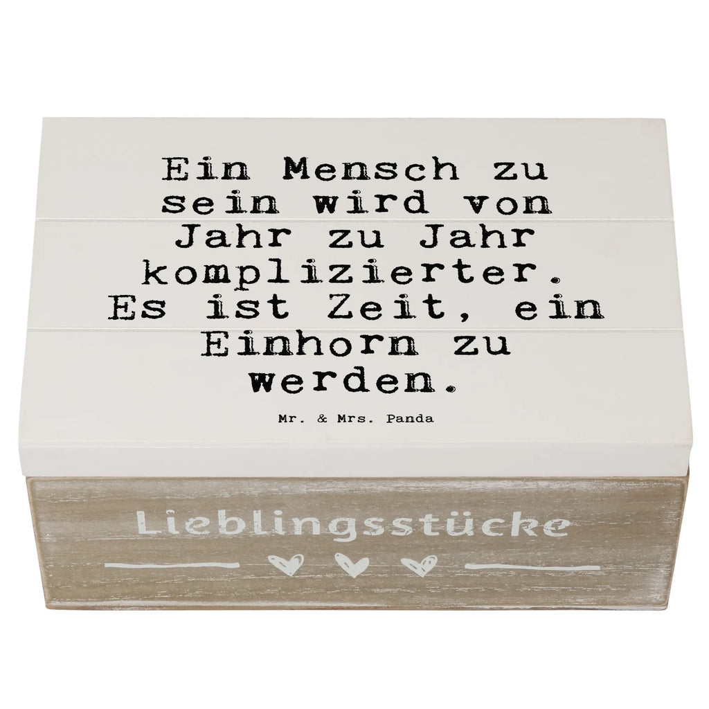 Holzkiste Sprüche und Zitate Ein Mensch zu sein wird von Jahr zu Jahr komplizierter. Es ist Zeit, ein Einhorn zu werden. Holzkiste, Kiste, Schatzkiste, Truhe, Schatulle, XXL, Erinnerungsbox, Erinnerungskiste, Dekokiste, Aufbewahrungsbox, Geschenkbox, Geschenkdose, Spruch, Sprüche, lustige Sprüche, Weisheiten, Zitate, Spruch Geschenke, Spruch Sprüche Weisheiten Zitate Lustig Weisheit Worte