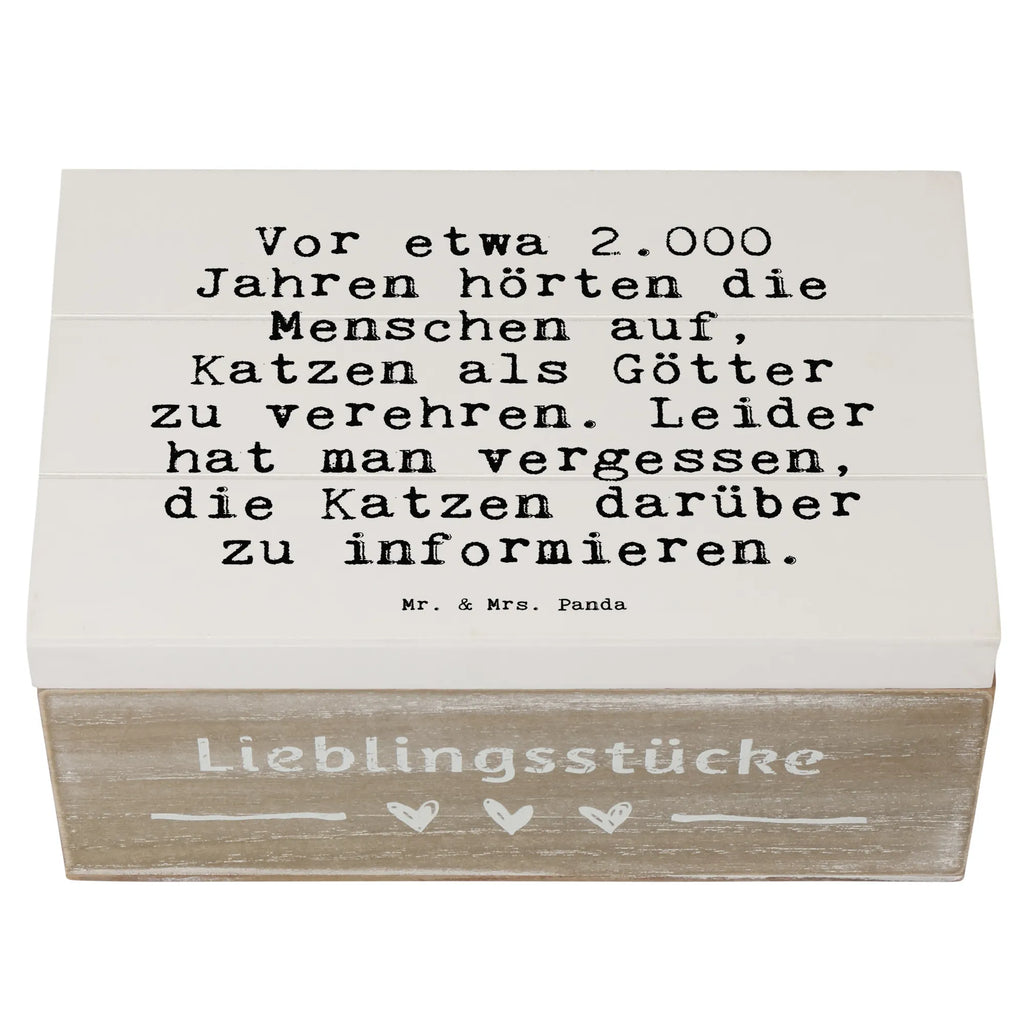 Holzkiste Sprüche und Zitate Vor etwa 2.000 Jahren hörten die Menschen auf, Katzen als Götter zu verehren. Leider hat man vergessen, die Katzen darüber zu informieren. Holzkiste, Kiste, Schatzkiste, Truhe, Schatulle, XXL, Erinnerungsbox, Erinnerungskiste, Dekokiste, Aufbewahrungsbox, Geschenkbox, Geschenkdose, Spruch, Sprüche, lustige Sprüche, Weisheiten, Zitate, Spruch Geschenke, Spruch Sprüche Weisheiten Zitate Lustig Weisheit Worte