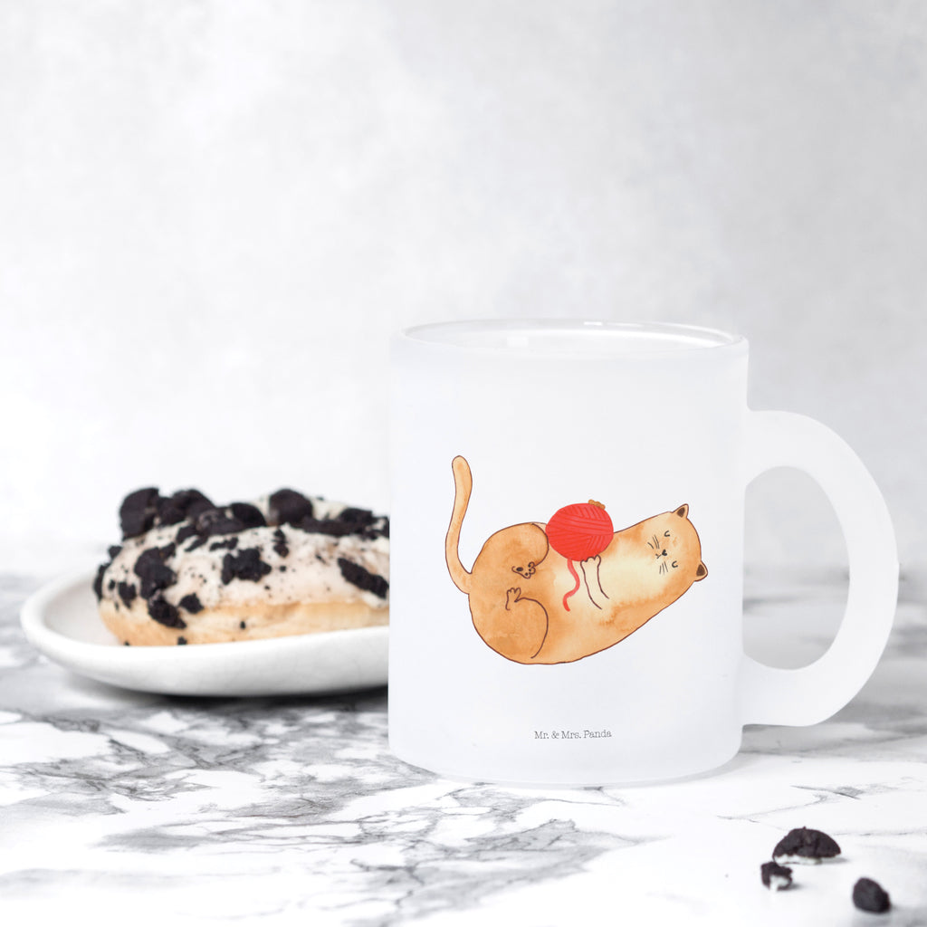 Teetasse Katzen Wollknäul Teetasse, Teeglas, Teebecher, Tasse mit Henkel, Tasse, Glas Teetasse, Teetasse aus Glas, Katze, Katzenmotiv, Katzenfan, Katzendeko, Katzenfreund, Katzenliebhaber, Katzenprodukte, Katzenartikel, Katzenaccessoires, Katzensouvenirs, Katzenliebhaberprodukte, Katzenmotive, Katzen, Kater, Mietze, Cat, Cats, Katzenhalter, Katzenbesitzerin, Haustier, Wollknäuel, Wolle, Spielen, Spiel, verspielt