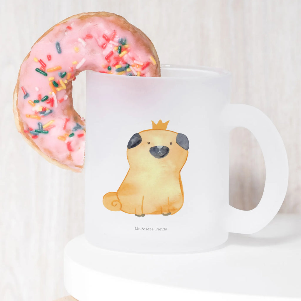 Teetasse Mops Krone Teetasse, Teeglas, Teebecher, Tasse mit Henkel, Tasse, Glas Teetasse, Teetasse aus Glas, Hund, Hundemotiv, Haustier, Hunderasse, Tierliebhaber, Hundebesitzer, Sprüche, Mops, allergisch, kinderlos, Hausregel, Hundebesitzer. Spruch, lustig