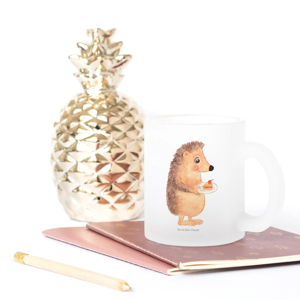 Teetasse Igel mit Kuchenstück Teetasse, Teeglas, Teebecher, Tasse mit Henkel, Tasse, Glas Teetasse, Teetasse aus Glas, Tiermotive, Gute Laune, lustige Sprüche, Tiere, Igel, Essen Spruch, Kuchen, Backen Geschenk, Kuchen backen, Einladung Party, Geburtstagskuchen, Torte