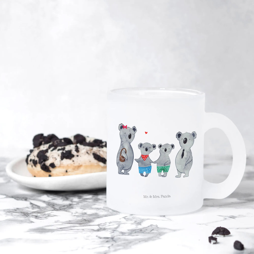 Teetasse Koala Familie zwei Teetasse, Teeglas, Teebecher, Tasse mit Henkel, Tasse, Glas Teetasse, Teetasse aus Glas, Familie, Vatertag, Muttertag, Bruder, Schwester, Mama, Papa, Oma, Opa, Koala, Koalabär, beste Familie, Familienzeit, Familienleben, Koalafamilie, Lieblingsfamilie