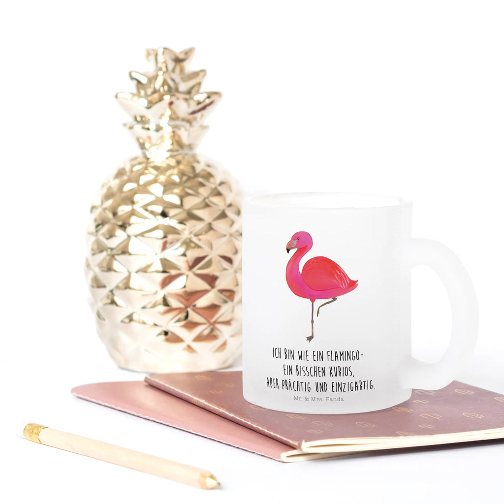 Teetasse Flamingo classic Teetasse, Teeglas, Teebecher, Tasse mit Henkel, Tasse, Glas Teetasse, Teetasse aus Glas, Flamingo, Einzigartig, Selbstliebe, Stolz, ich, für mich, Spruch, Freundin, Freundinnen, Außenseiter, Sohn, Tochter, Geschwister