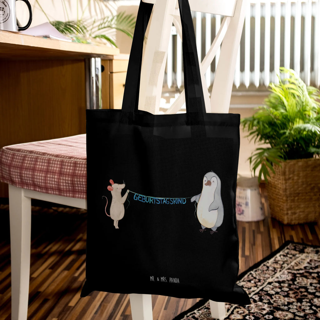 Tragetasche Maus Pinguin Geburtstag Beuteltasche, Beutel, Einkaufstasche, Jutebeutel, Stoffbeutel, Tasche, Shopper, Umhängetasche, Strandtasche, Schultertasche, Stofftasche, Tragetasche, Badetasche, Jutetasche, Einkaufstüte, Laptoptasche, Geburtstag, Geburtstagsgeschenk, Geschenk, Maus, Pinguin, Geburtstage, Happy Birthday, Geburtstagsfeier