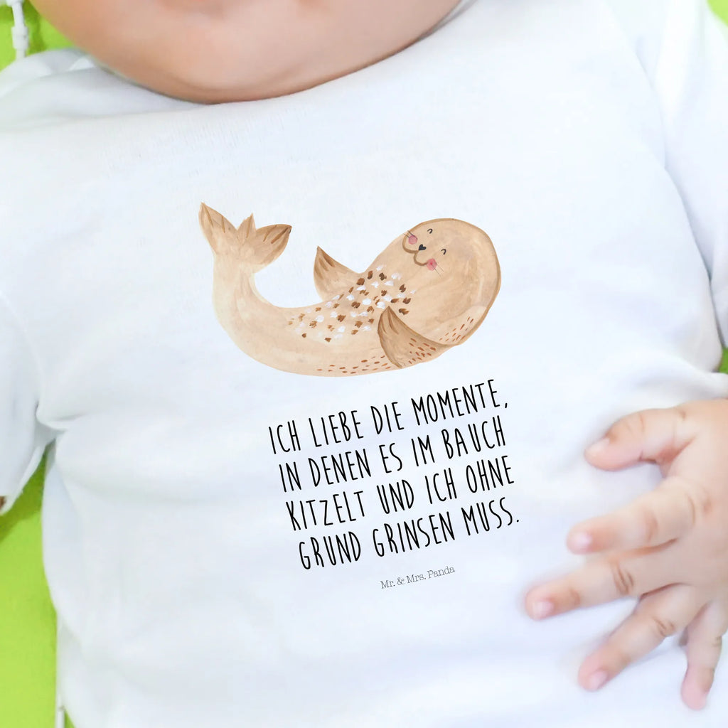 Organic Baby Shirt Robbe Liegen Baby T-Shirt, Jungen Baby T-Shirt, Mädchen Baby T-Shirt, Shirt, Tiermotive, Gute Laune, lustige Sprüche, Tiere, Robbe, Robben, Seehund, Strand, Meerestier, Ostsee, Nordsee, Lachen, Freude