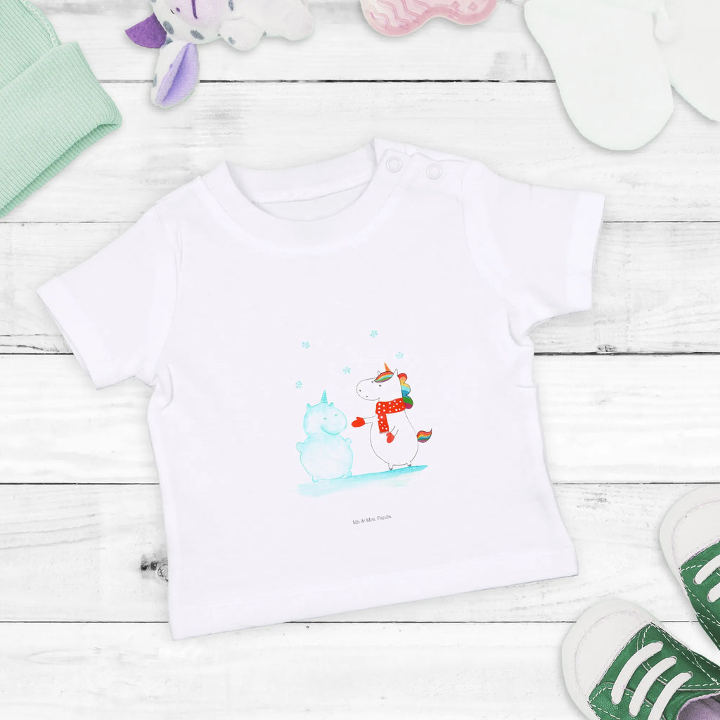 Organic Baby Shirt Einhorn Schneemann Baby T-Shirt, Jungen Baby T-Shirt, Mädchen Baby T-Shirt, Shirt, Einhorn, Einhörner, Einhorn Deko, Pegasus, Unicorn, Schneemann, Winter, Schnee, Kuchen, Weihnachten, kalt, Mütze, Handschuhe, X-Mas