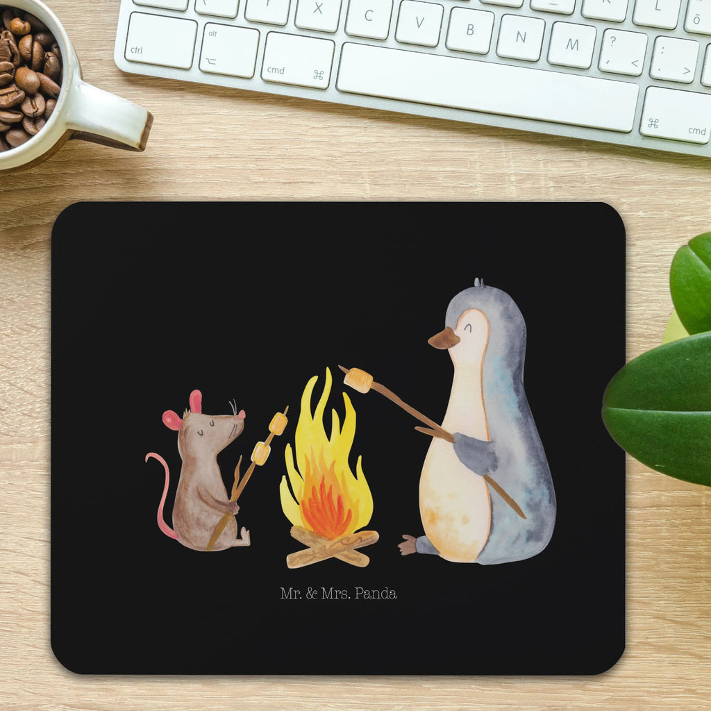 Mauspad Pinguin Lagerfeuer Mousepad, Computer zubehör, Büroausstattung, PC Zubehör, Arbeitszimmer, Mauspad, Einzigartiges Mauspad, Designer Mauspad, Mausunterlage, Mauspad Büro, Pinguin, Maus, Pinguine, Lagerfeuer, Leben, Arbeit, Job, Motivation, Büro, Büroalltag, Lebensspruch, Lebensmotivation, Neustart, Liebe, grillen, Feuer, Marshmallows