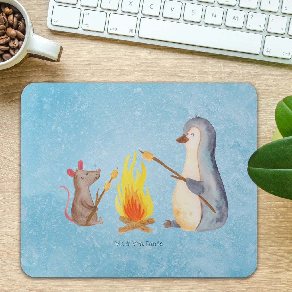 Mauspad Pinguin Lagerfeuer Mousepad, Computer zubehör, Büroausstattung, PC Zubehör, Arbeitszimmer, Mauspad, Einzigartiges Mauspad, Designer Mauspad, Mausunterlage, Mauspad Büro, Pinguin, Maus, Pinguine, Lagerfeuer, Leben, Arbeit, Job, Motivation, Büro, Büroalltag, Lebensspruch, Lebensmotivation, Neustart, Liebe, grillen, Feuer, Marshmallows