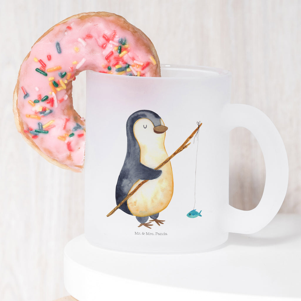 Teetasse Pinguin Angler Teetasse, Teeglas, Teebecher, Tasse mit Henkel, Tasse, Glas Teetasse, Teetasse aus Glas, Pinguin, Pinguine, Angeln, Angler, Tagträume, Hobby, Plan, Planer, Tagesplan, Neustart, Motivation, Geschenk, Freundinnen, Geschenkidee, Urlaub, Wochenende