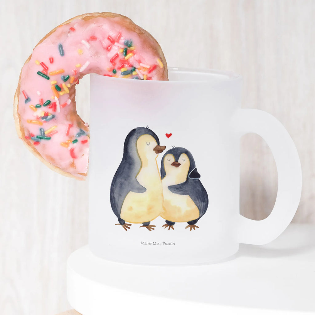 Teetasse Pinguin umarmend Teetasse, Teeglas, Teebecher, Tasse mit Henkel, Tasse, Glas Teetasse, Teetasse aus Glas, Pinguin, Liebe, Liebespaar, Liebesbeweis, Liebesgeschenk, Verlobung, Jahrestag, Hochzeitstag, Hochzeit, Hochzeitsgeschenk