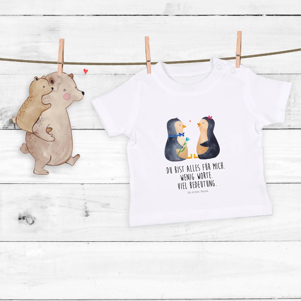 Organic Baby Shirt Pinguin Pärchen Baby T-Shirt, Jungen Baby T-Shirt, Mädchen Baby T-Shirt, Shirt, Pinguin, Pinguine, Liebe, Liebespaar, Liebesbeweis, Liebesgeschenk, Verlobung, Jahrestag, Hochzeitstag, Hochzeit, Hochzeitsgeschenk, große Liebe, Traumpaar