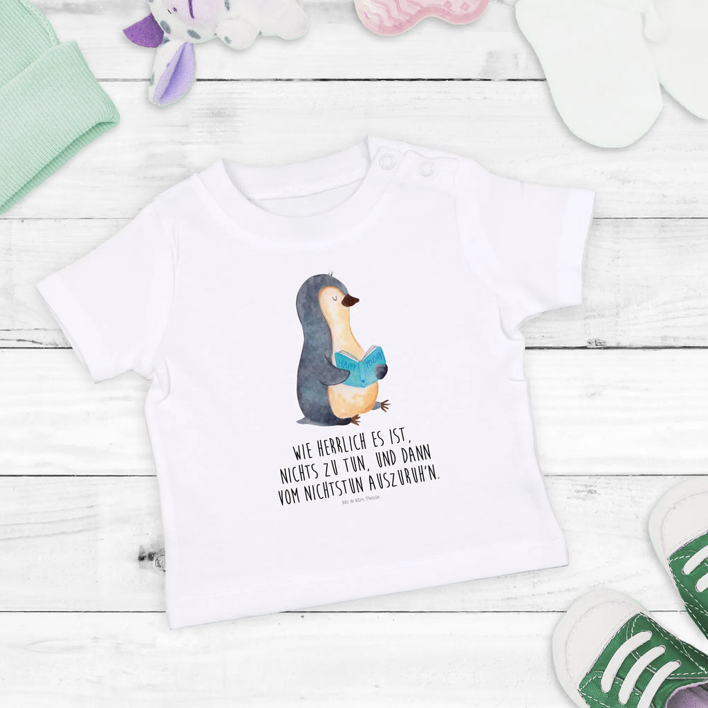 Organic Baby Shirt Pinguin Buch Baby T-Shirt, Jungen Baby T-Shirt, Mädchen Baby T-Shirt, Shirt, Pinguin, Pinguine, Buch, Lesen, Bücherwurm, Nichtstun, Faulenzen, Ferien, Urlaub, Freizeit