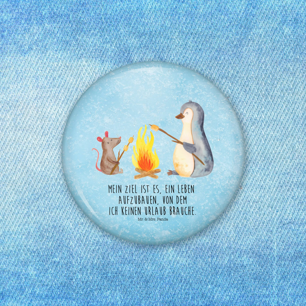 Button Pinguin Lagerfeuer 50mm Button, Button, Pin, Anstecknadel, Pinguin, Maus, Pinguine, Lagerfeuer, Leben, Arbeit, Job, Motivation, Büro, Büroalltag, Lebensspruch, Lebensmotivation, Neustart, Liebe, grillen, Feuer, Marshmallows