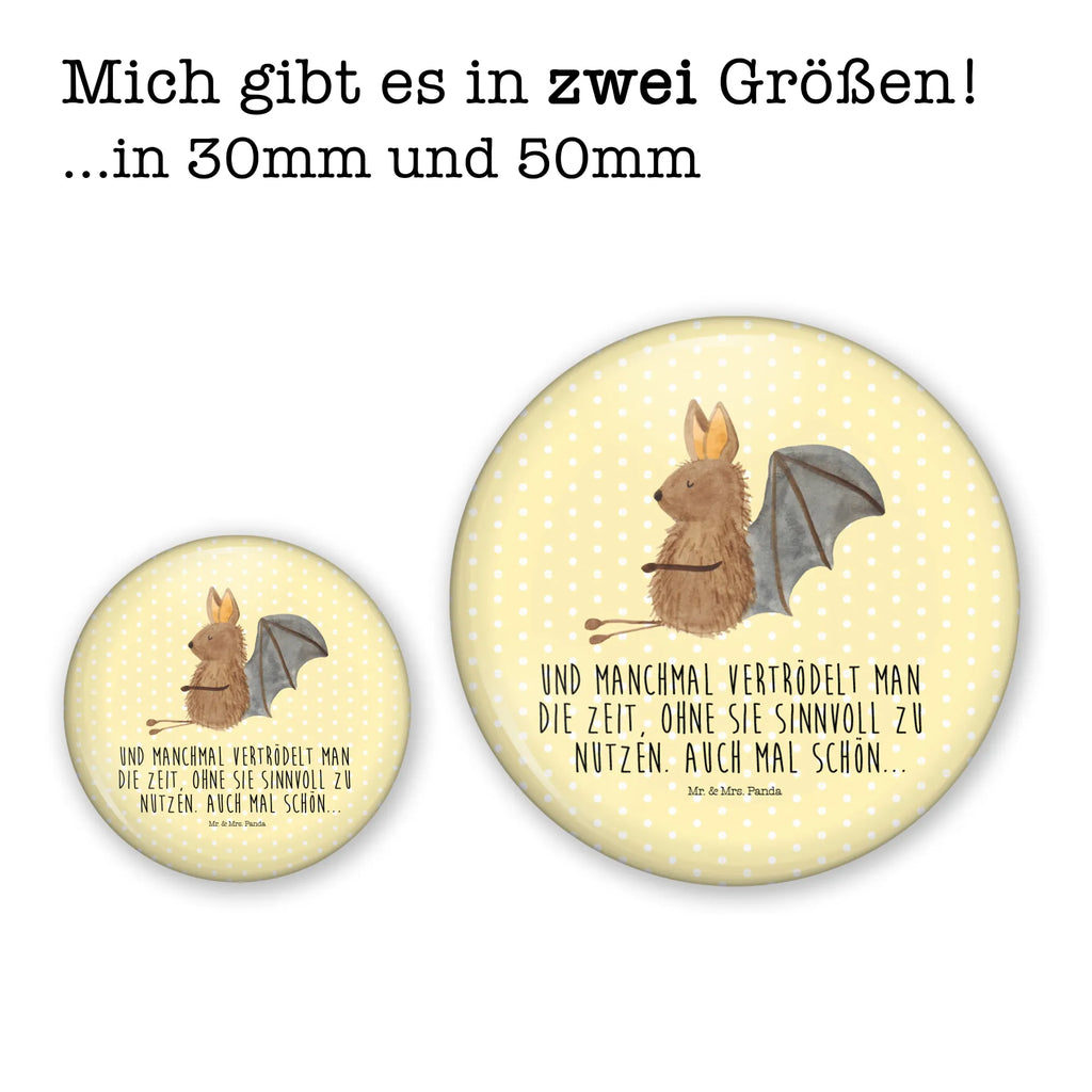 Button Fledermaus sitzend 50mm Button, Button, Pin, Anstecknadel, Tiermotive, Gute Laune, lustige Sprüche, Tiere, Fledermaus, Fledermäuse, Motivation, entspannen