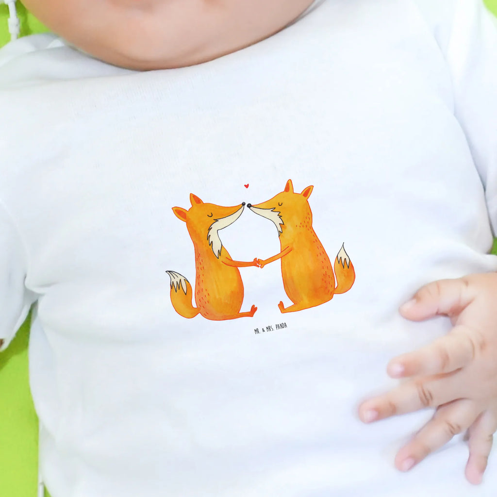 Organic Baby Shirt Füchse Liebe Baby T-Shirt, Jungen Baby T-Shirt, Mädchen Baby T-Shirt, Shirt, Fuchs, Füchse, Fox, Liebe, Liebespaar, Paar, Partner, Freundin, Freund, Ehe, Verlobte, Ehemann, Ehefrau, Liebesbeweis