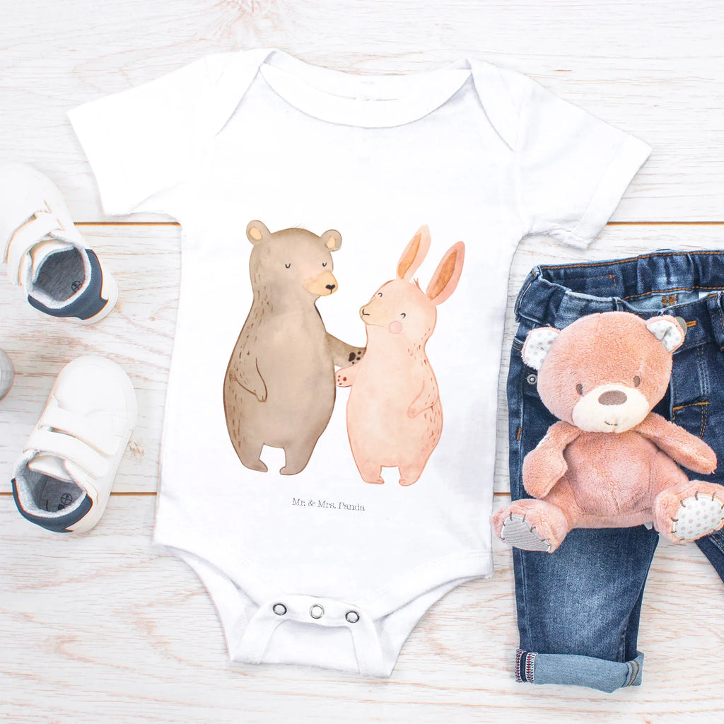 Organic Baby Body Bär und Hase Umarmen Babykleidung, Babystrampler, Strampler, Wickelbody, Baby Erstausstattung, Junge, Mädchen, Liebe, Partner, Freund, Freundin, Ehemann, Ehefrau, Heiraten, Verlobung, Heiratsantrag, Liebesgeschenk, Jahrestag, Hocheitstag, Freunde, bester Freund, Hase, Bär, Bärchen, best friends