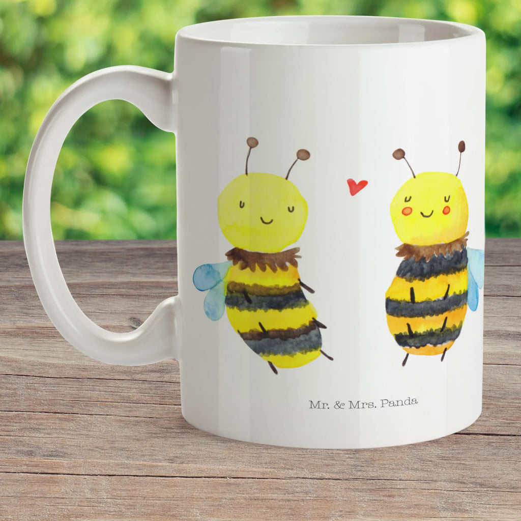 Kindertasse Biene Verliebt Kindertasse, Kinder Tasse, Kunststoff Tasse, Kindergarten Tasse, Trinkbecher, Camping Becher, Kaffeetasse, Kunststoffbecher, Kindergartenbecher, Outdoorgeschirr, Kunststoffgeschirr, Reisebecher, Reisetasse, Kinderbecher, Bruchfeste Tasse, Bruchsichere Tasse, Plastik Tasse, Plastiktasse, Biene, Wespe, Hummel