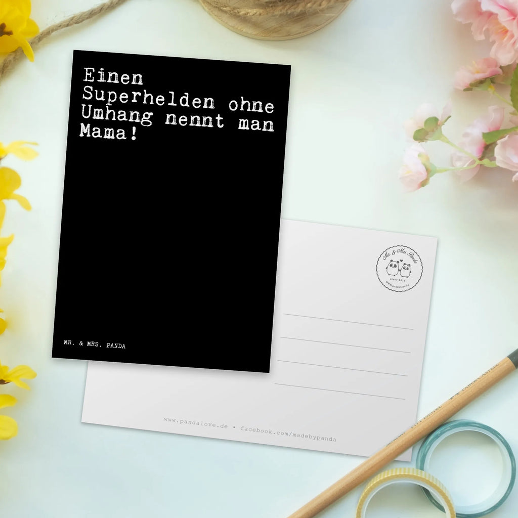 Postkarte Sprüche und Zitate Einen Superhelden ohne Umhang nennt man Mama! Postkarte, Karte, Geschenkkarte, Grußkarte, Einladung, Ansichtskarte, Geburtstagskarte, Einladungskarte, Dankeskarte, Ansichtskarten, Einladung Geburtstag, Einladungskarten Geburtstag, Spruch, Sprüche, lustige Sprüche, Weisheiten, Zitate, Spruch Geschenke, Spruch Sprüche Weisheiten Zitate Lustig Weisheit Worte